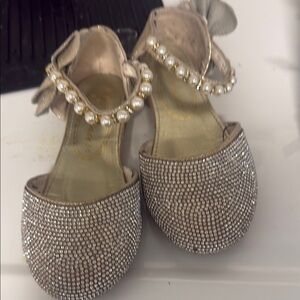 Elegant Kids Dress Shoes with Pearls - Silver and Gold